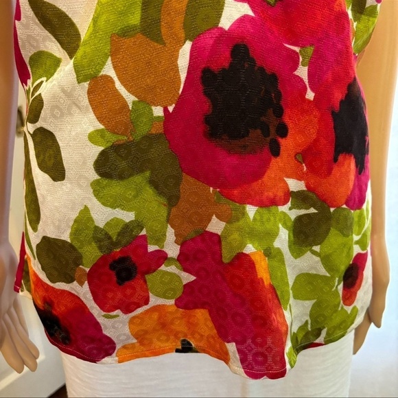 ST. JOHN SILK BLOUSE SIZE 8 IN BEAUTIFUL MULTIPLE COLORS - Picture 6 of 6